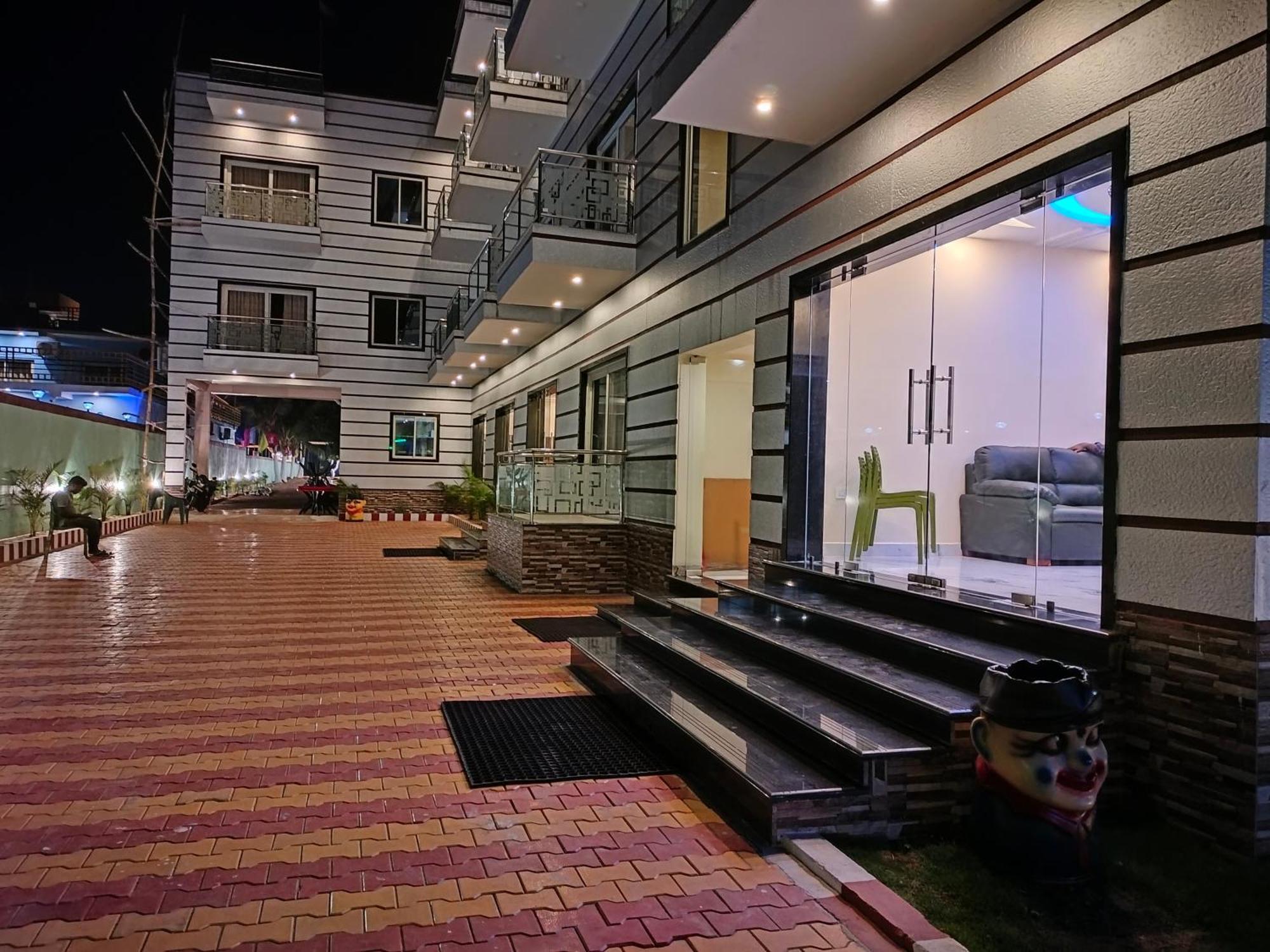 The Triton Beach Resort 만다르모니 외부 사진