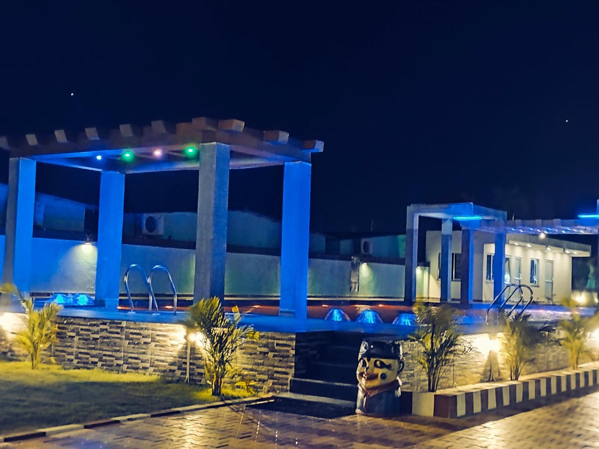 The Triton Beach Resort 만다르모니 외부 사진
